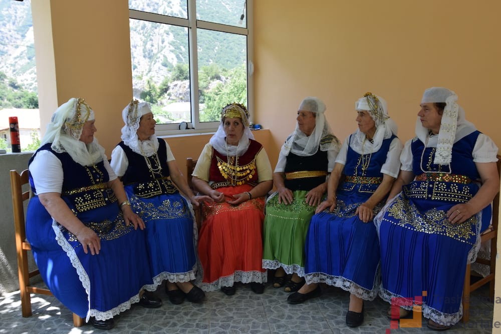 Kënga e grave në fshatin Selo. Foto Biant Cami.